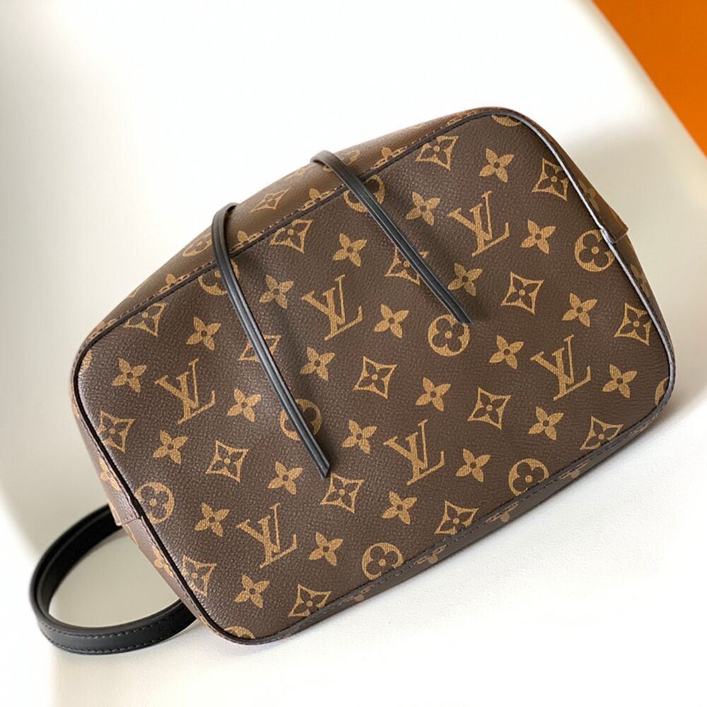 Louis Vuitton NéoNoé MM Monogram Coated Canvas LVB-018