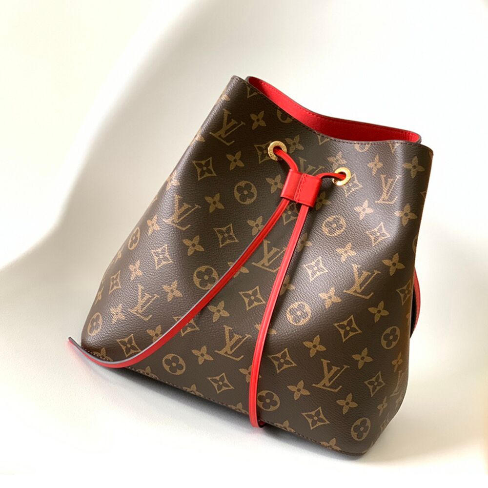 Louis Vuitton NéoNoé MM Monogram Coated Canvas LVB-019