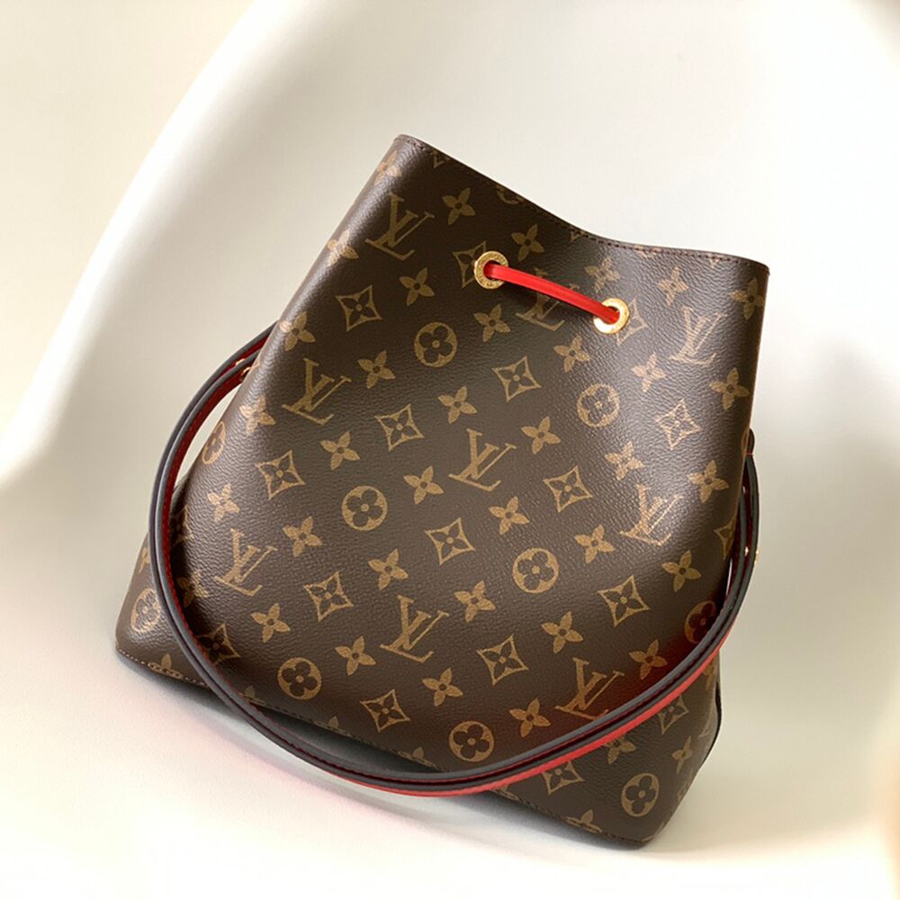 Louis Vuitton NéoNoé MM Monogram Coated Canvas LVB-019