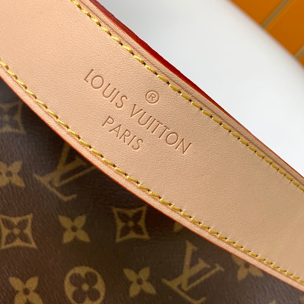 Louis Vuitton LV Graceful MM Monogram Canvas LVB-030