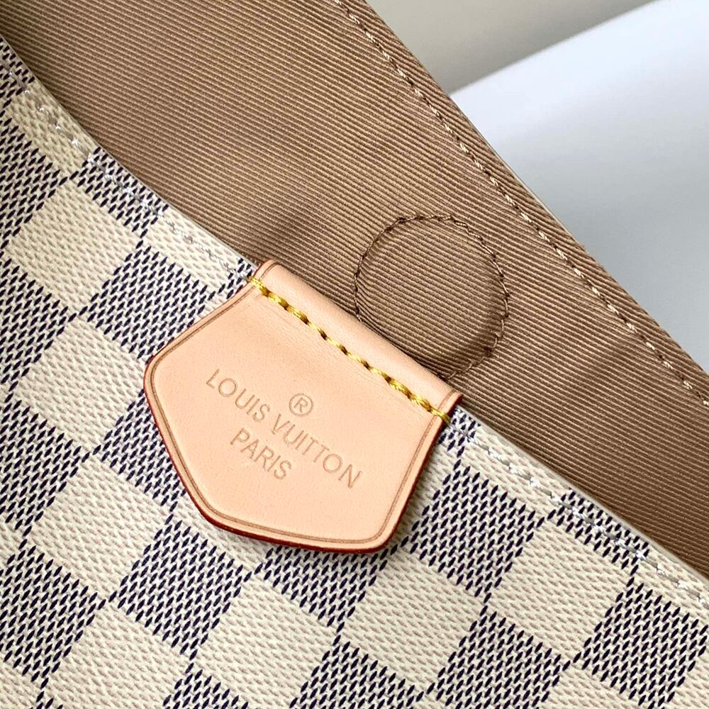 Louis Vuitton LV Graceful MM Monogram Canvas LVB-032