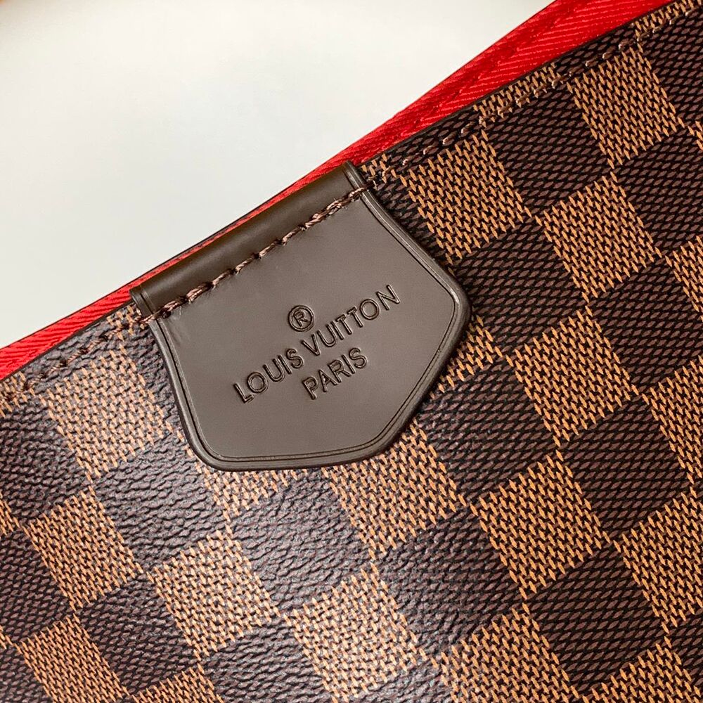 Louis Vuitton LV Graceful MM Monogram Canvas LVB-033