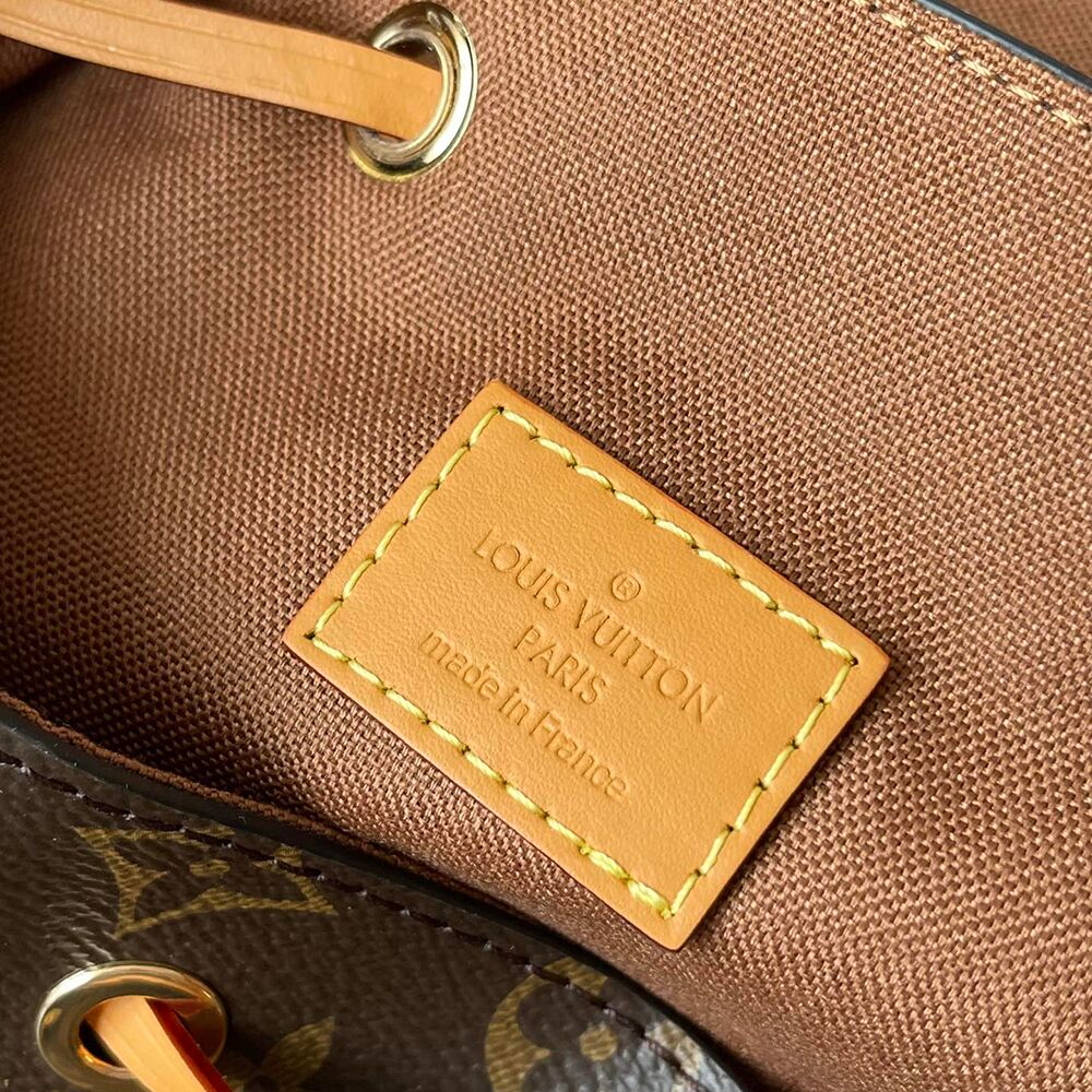 Louis Vuitton LV Montsouris PM LVB-034