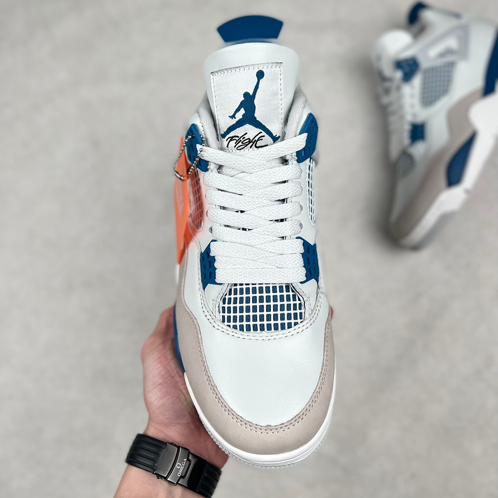 Jordan 4 Retro Military Blue (2024)