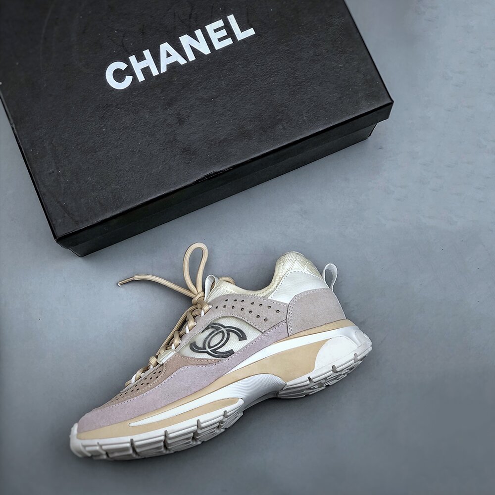 Chanel CC Logo Casual Sneakers Color E