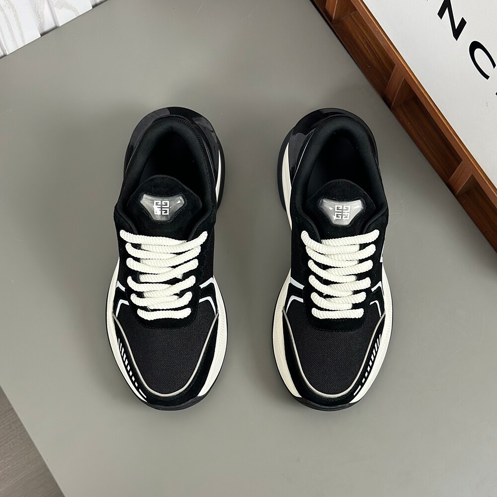 Givenchy Fashion Runner Sneaker GV-002