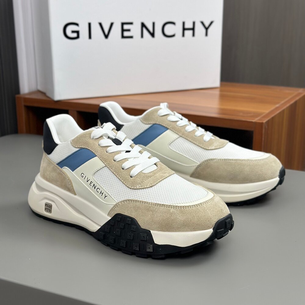 Givenchy Casual Runner Sneaker GV-007