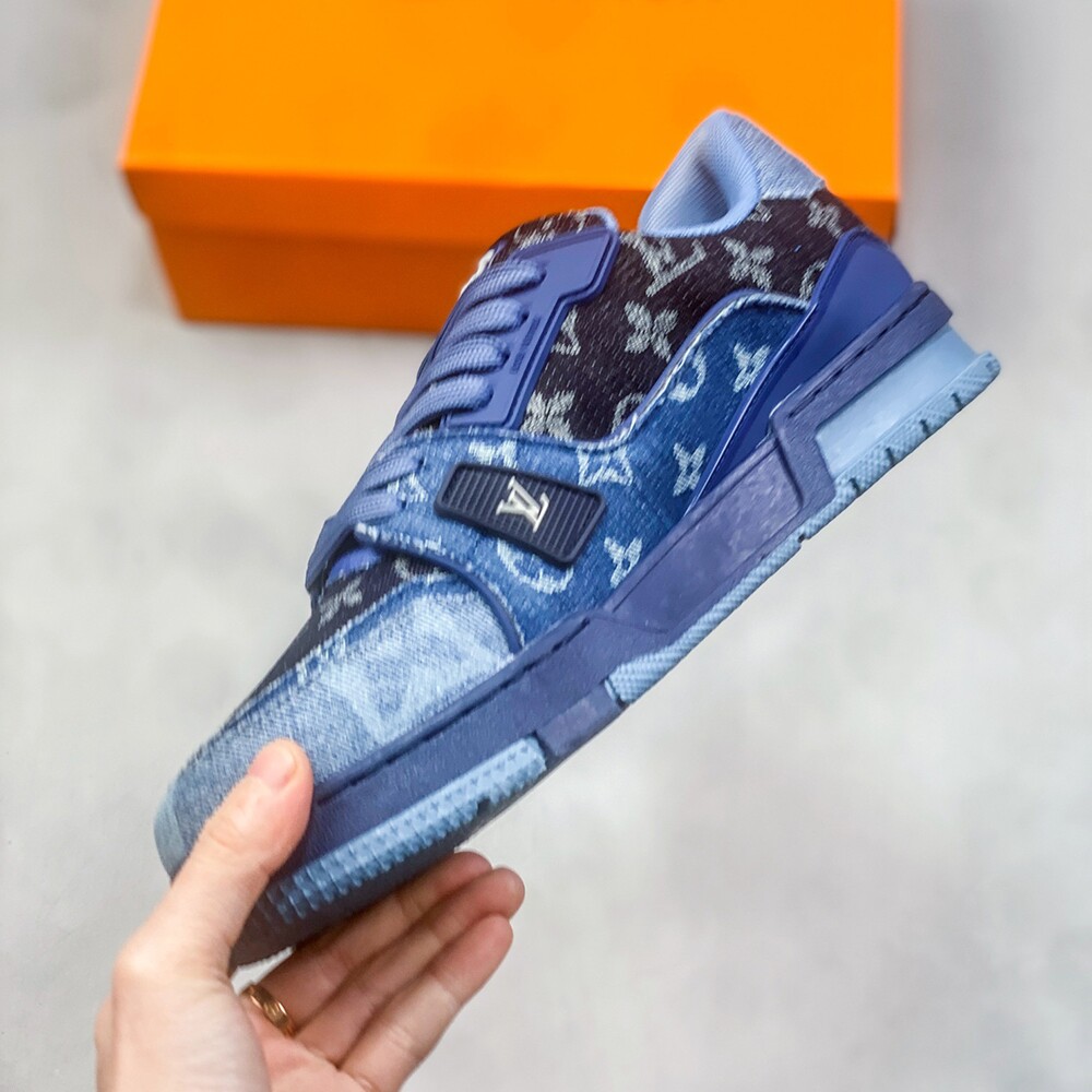 Louis Vuitton Trainer Sneaker Blue