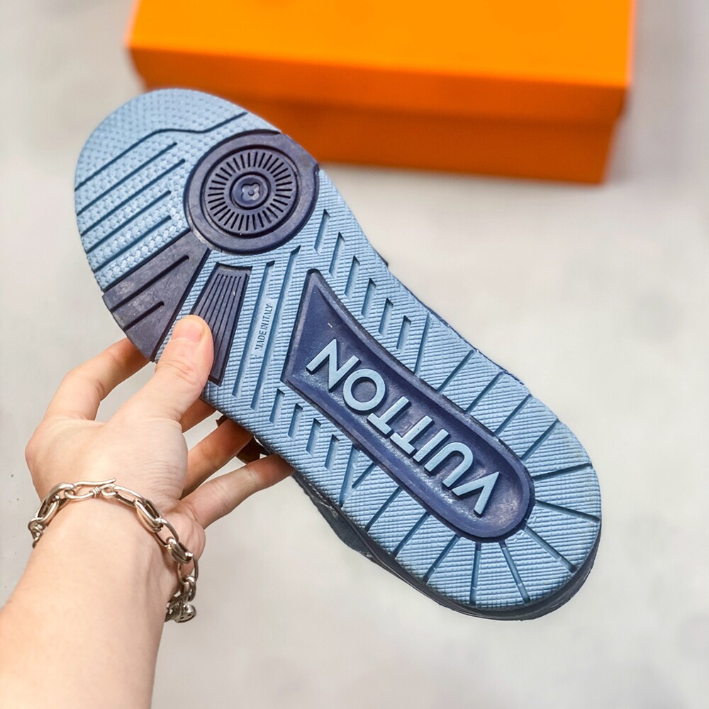 Louis Vuitton Trainer Sneaker Blue