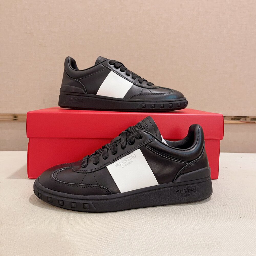 Valentino Garavani Street Style Leather Sneakers VA-007