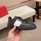 Valentino Garavani Street Style Leather Sneakers VA-007