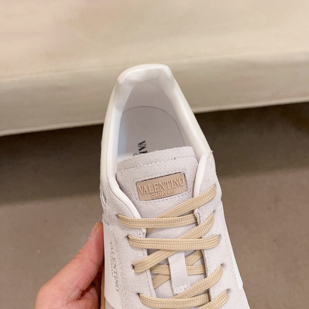 Valentino Garavani Street Style Leather Sneakers VA-008