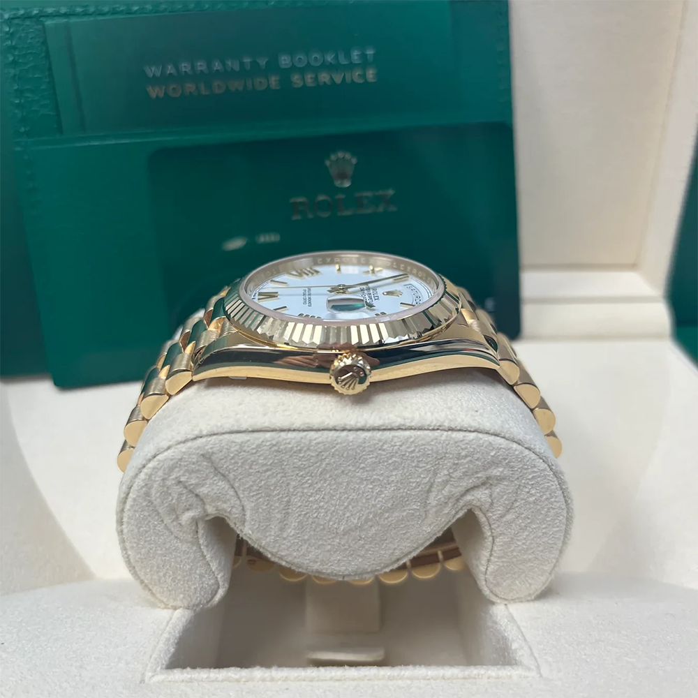 Rolex Day-Date 40 Presidential White dial Fluted Bezel President bracelet Yellow gold Watch RL-037