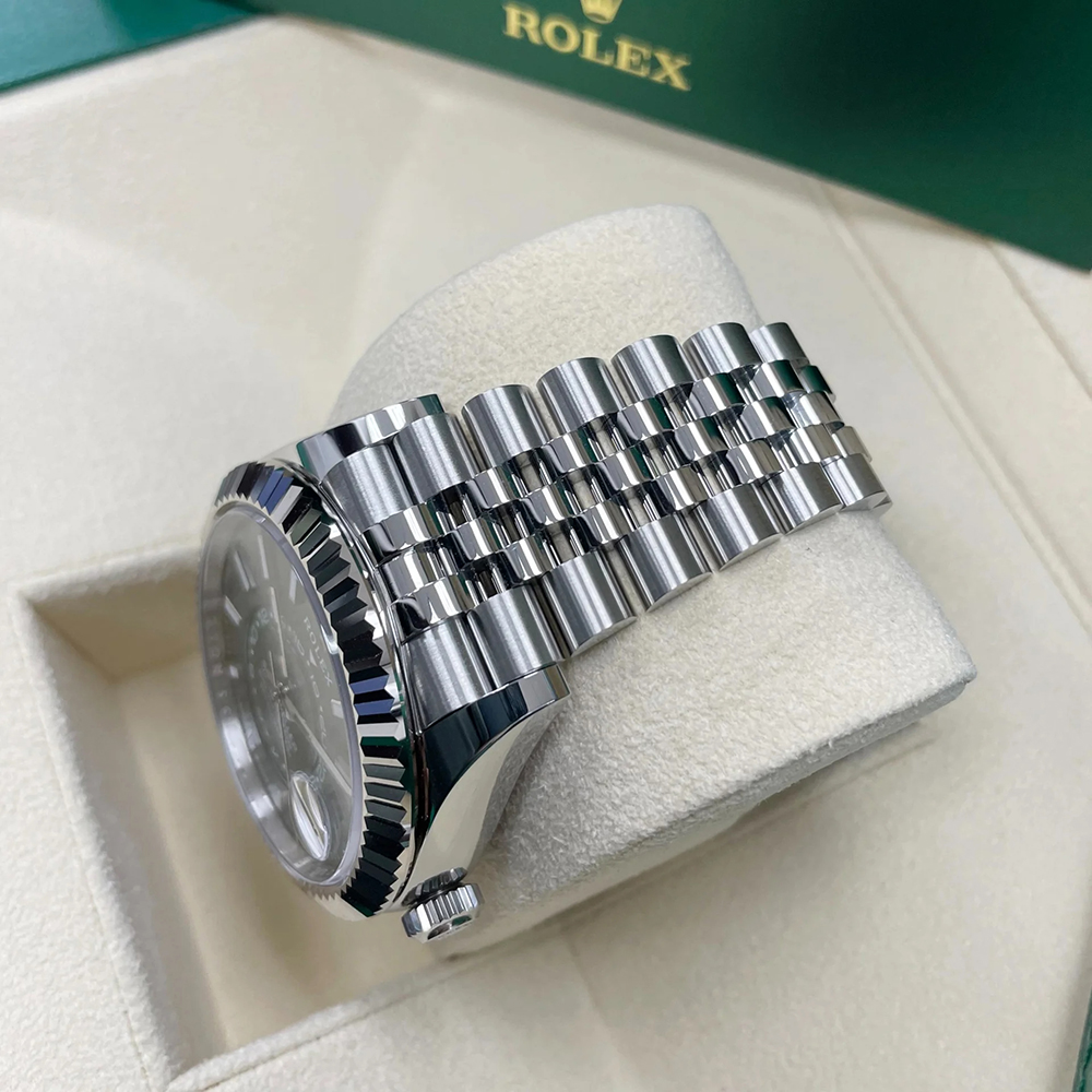 Rolex Sky-Dweller Oyster 42 mm Oystersteel and white gold M336934-0001 RL-054